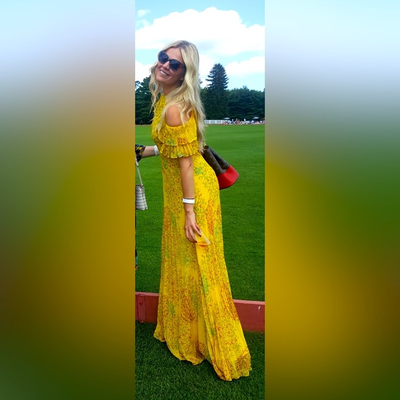 Perfect summer dress for Day time out  size mediumum